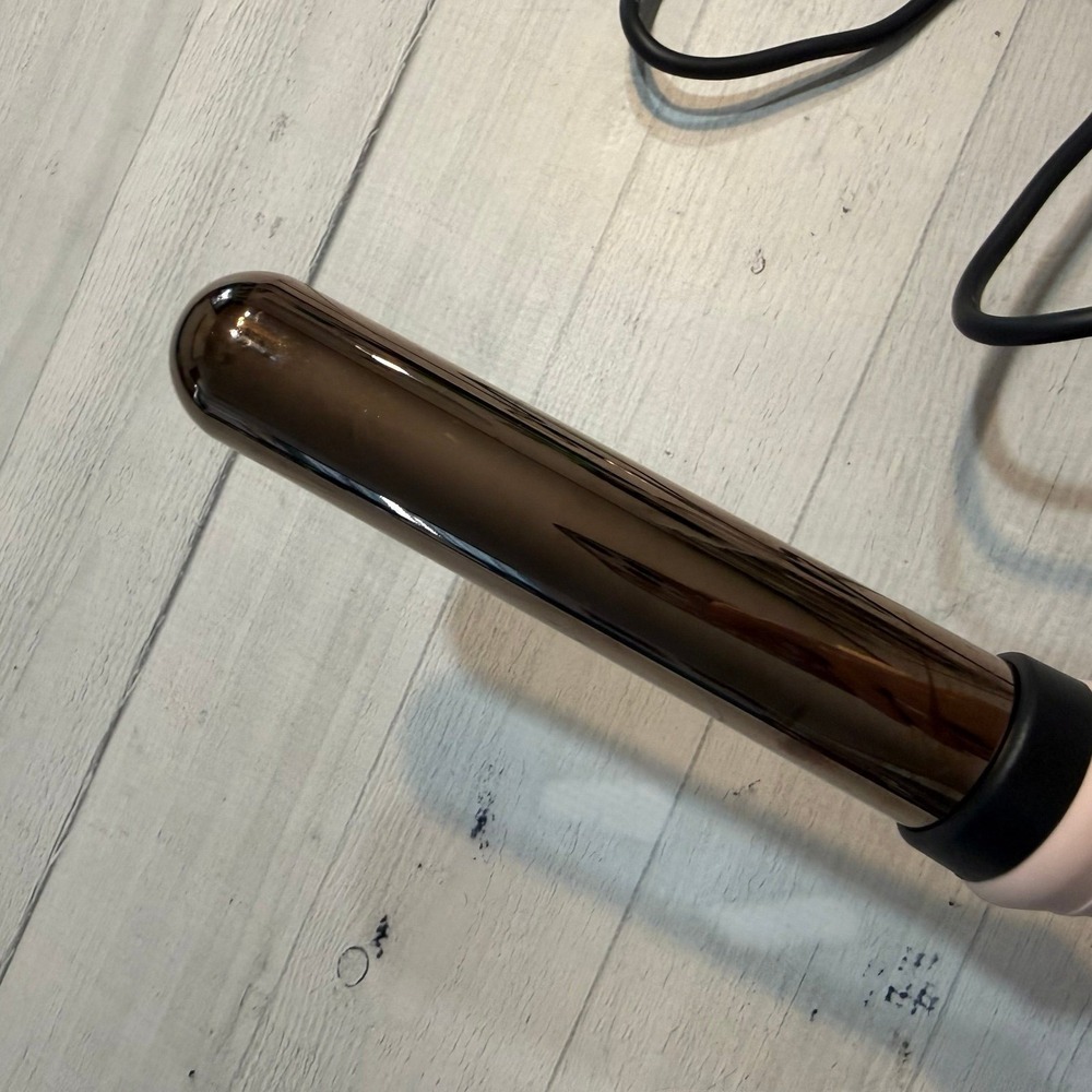 L'ange Hair‎ Ondulé Ceramic Curling Wand 1" blush - Picture 4 of 7